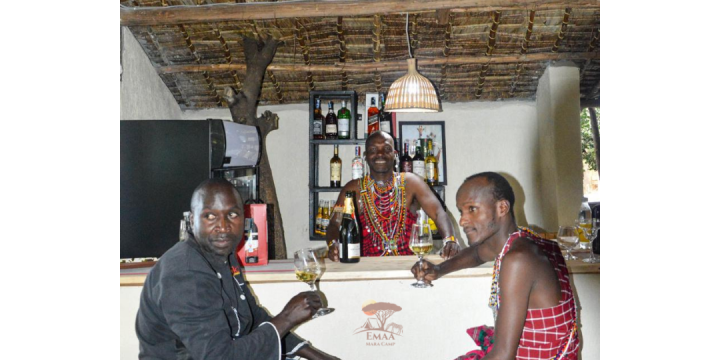 Bar & Lounge